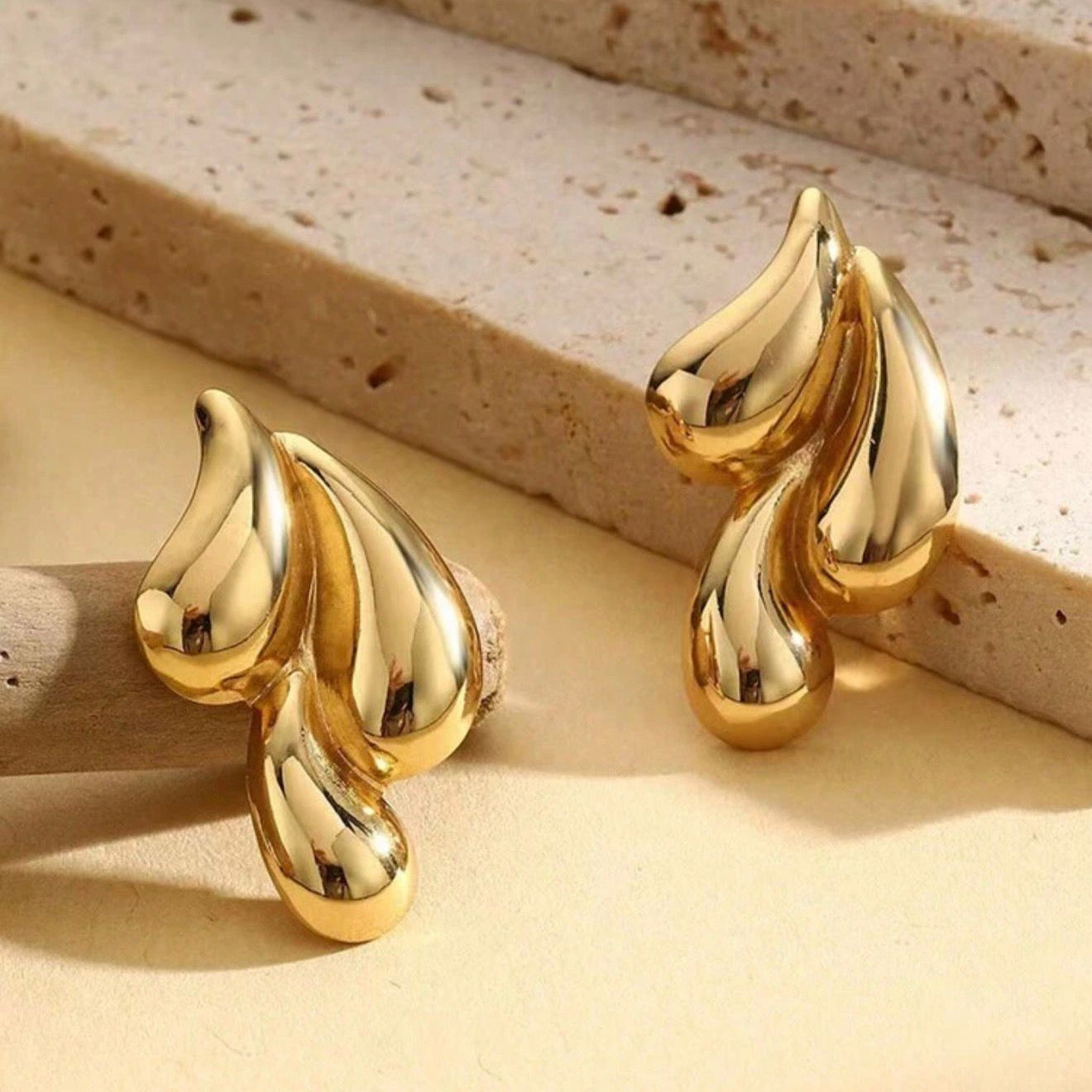 LUXE RexeR Earrings