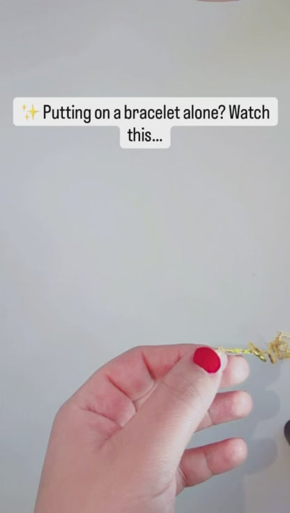 Bracelet Helper Tool